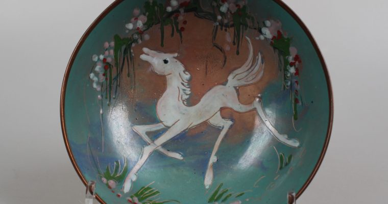 Sagitta enamel bowl with horse