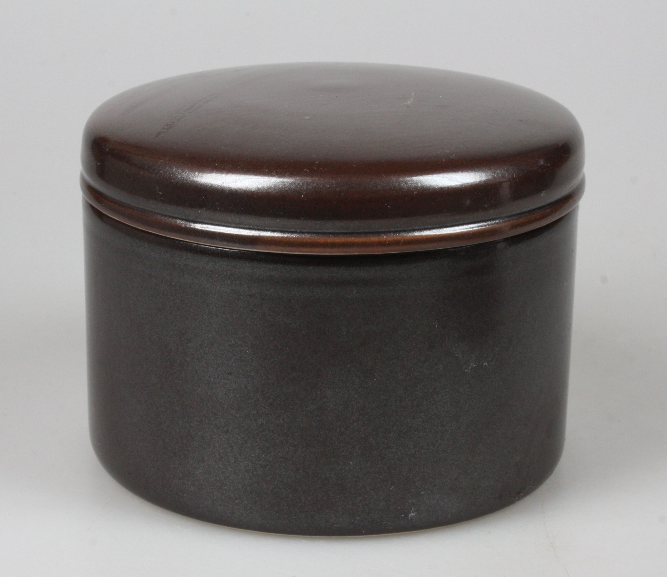 L. Hjorth Denmark pot with lid - artentique • com