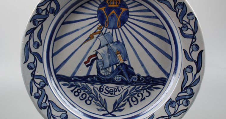 Oud Delft plate Wilhelmina 1898-1923