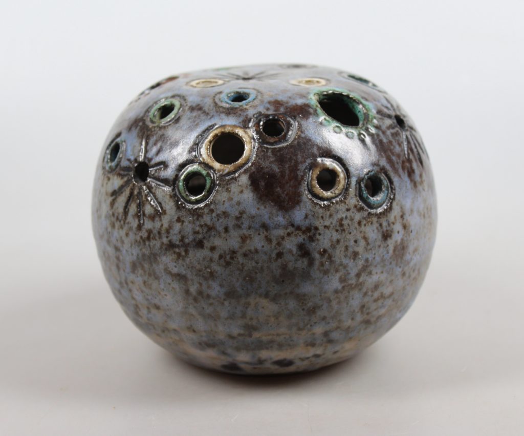 Hannie Mein pottery