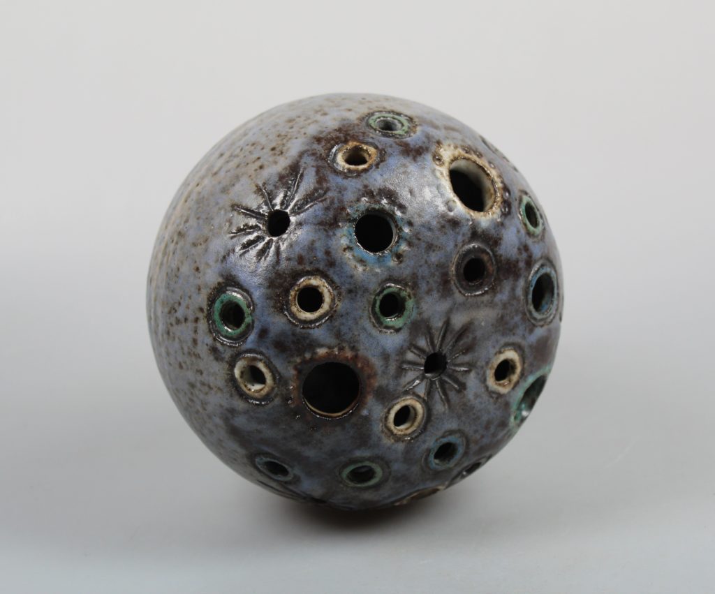 Hannie Mein pottery