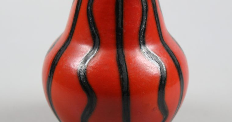 Tófej Kerámiaüzem Hungary art pottery vase