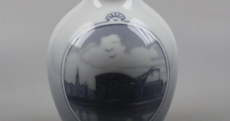 Royal Copenhagen porcelain vase with shipyard