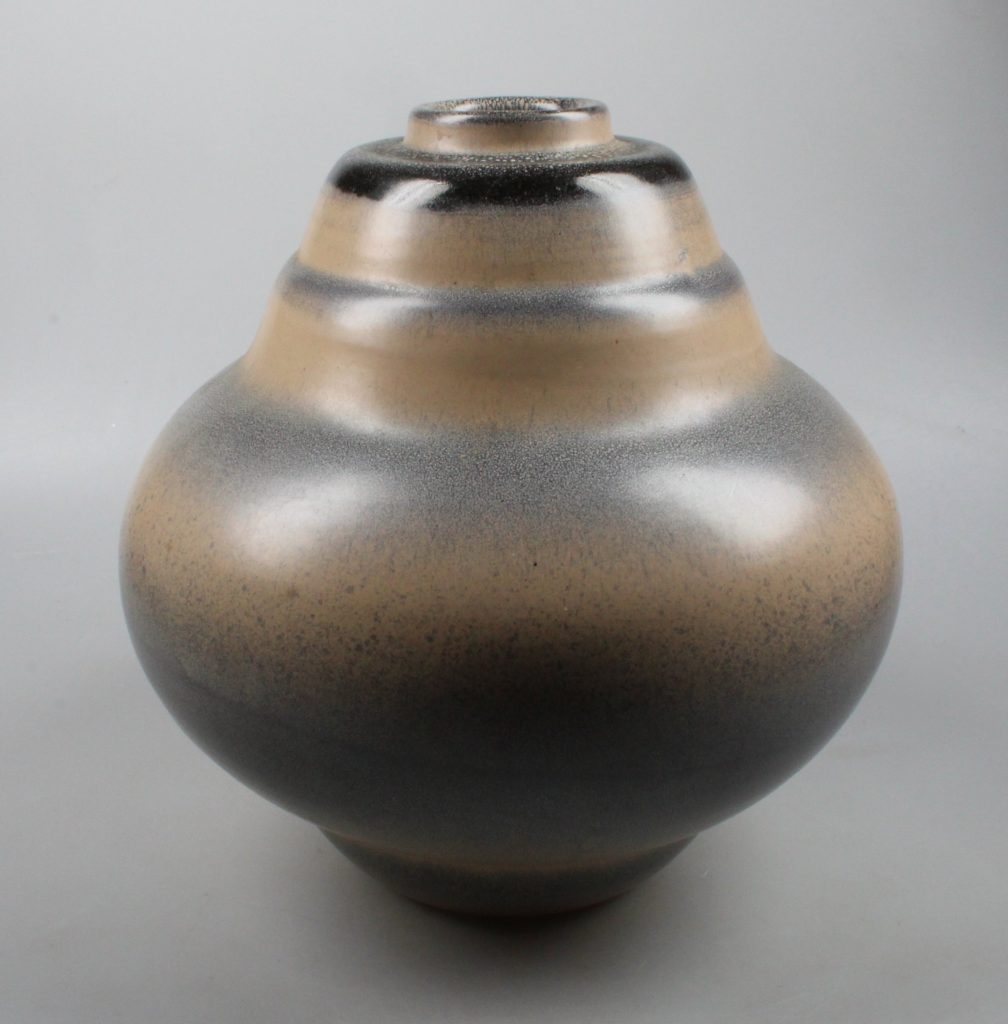 Mobach Utrecht art deco vase