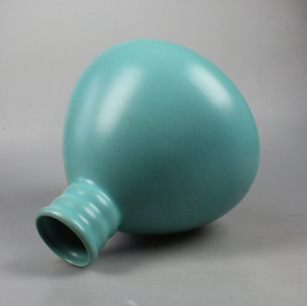 Plateelbakkerij Schoonhoven art deco vase