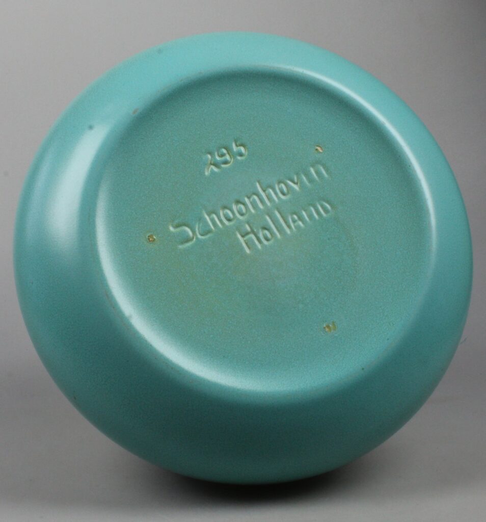 Plateelbakkerij Schoonhoven art deco vase