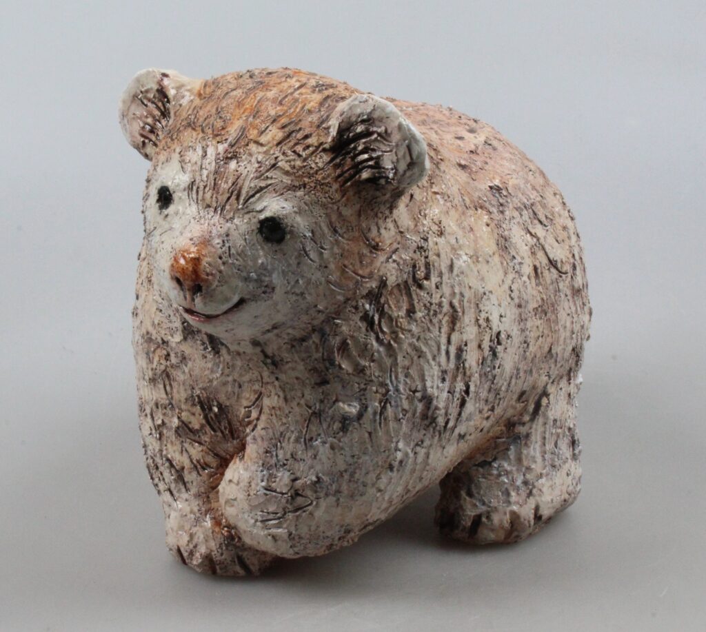 Eva Jorritsma-Thöne studio pottery bear cub