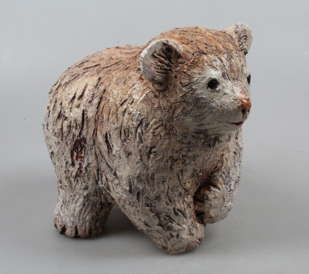 Eva Jorritsma-Thöne studio pottery bear cub