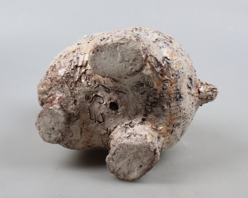 Eva Jorritsma-Thöne studio pottery bear cub