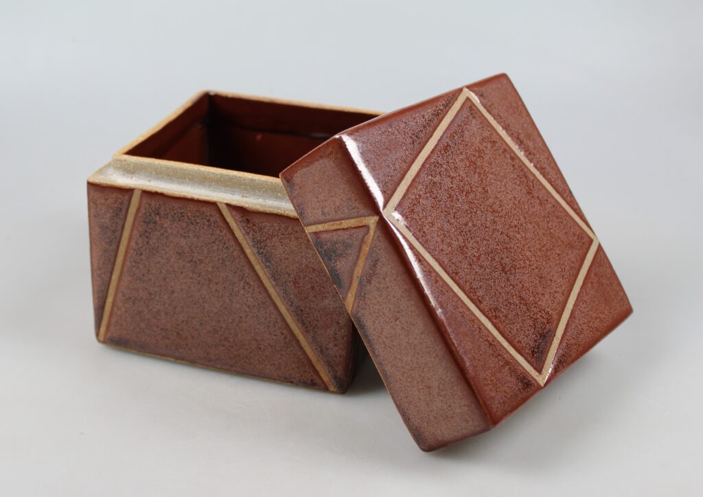 Henriette Syatauw pot