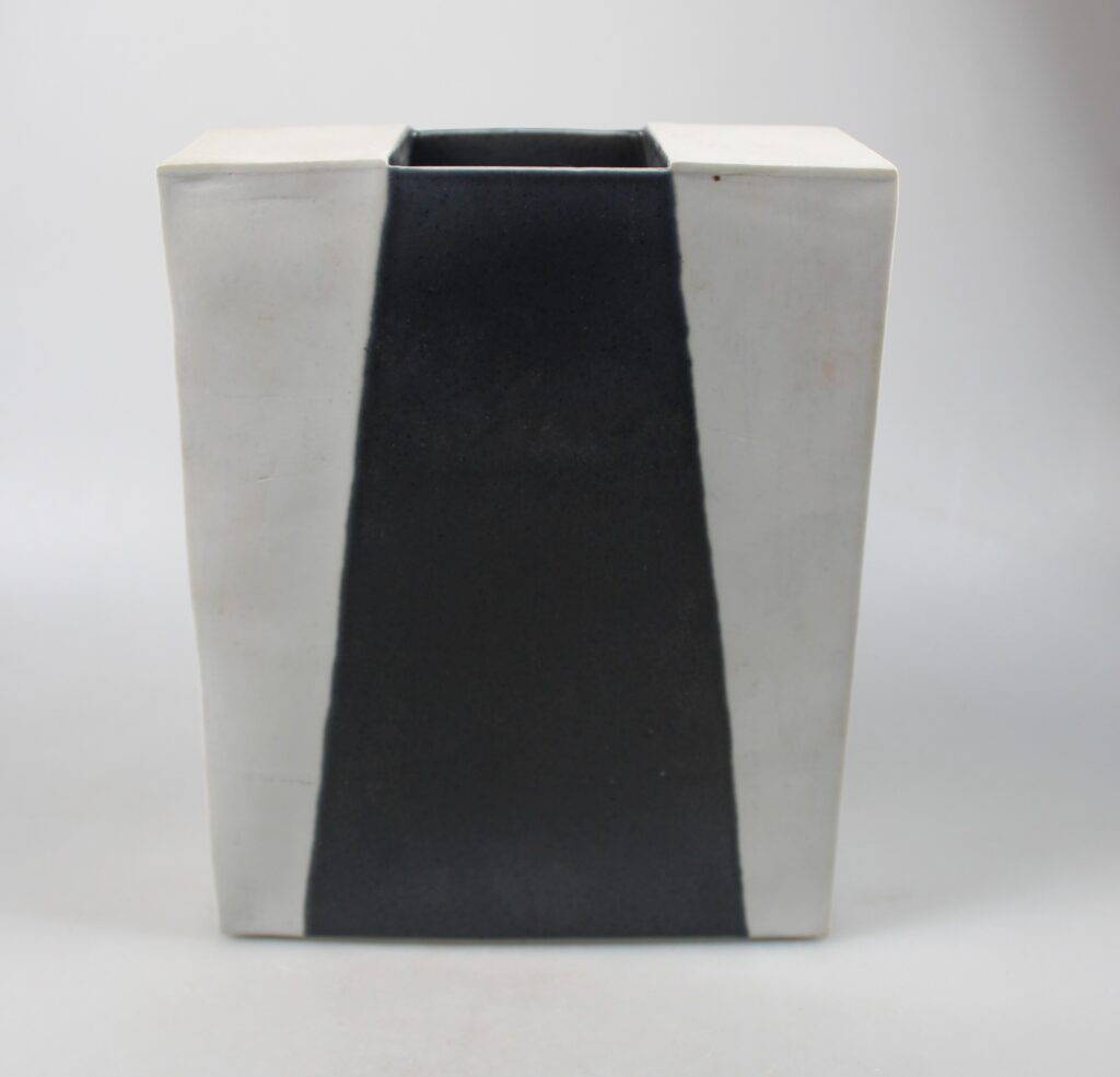 Henk Wolvers porcelain vase 1982